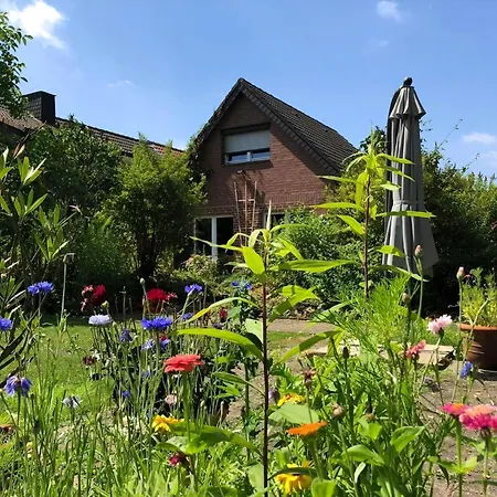 Schoene In Widukindland Mit Grill, Garten Und Terrasse Osnabrück